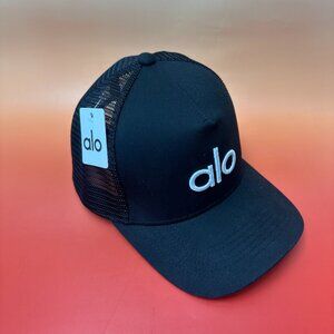 New Alo Yoga District Trucker Hat Unisex